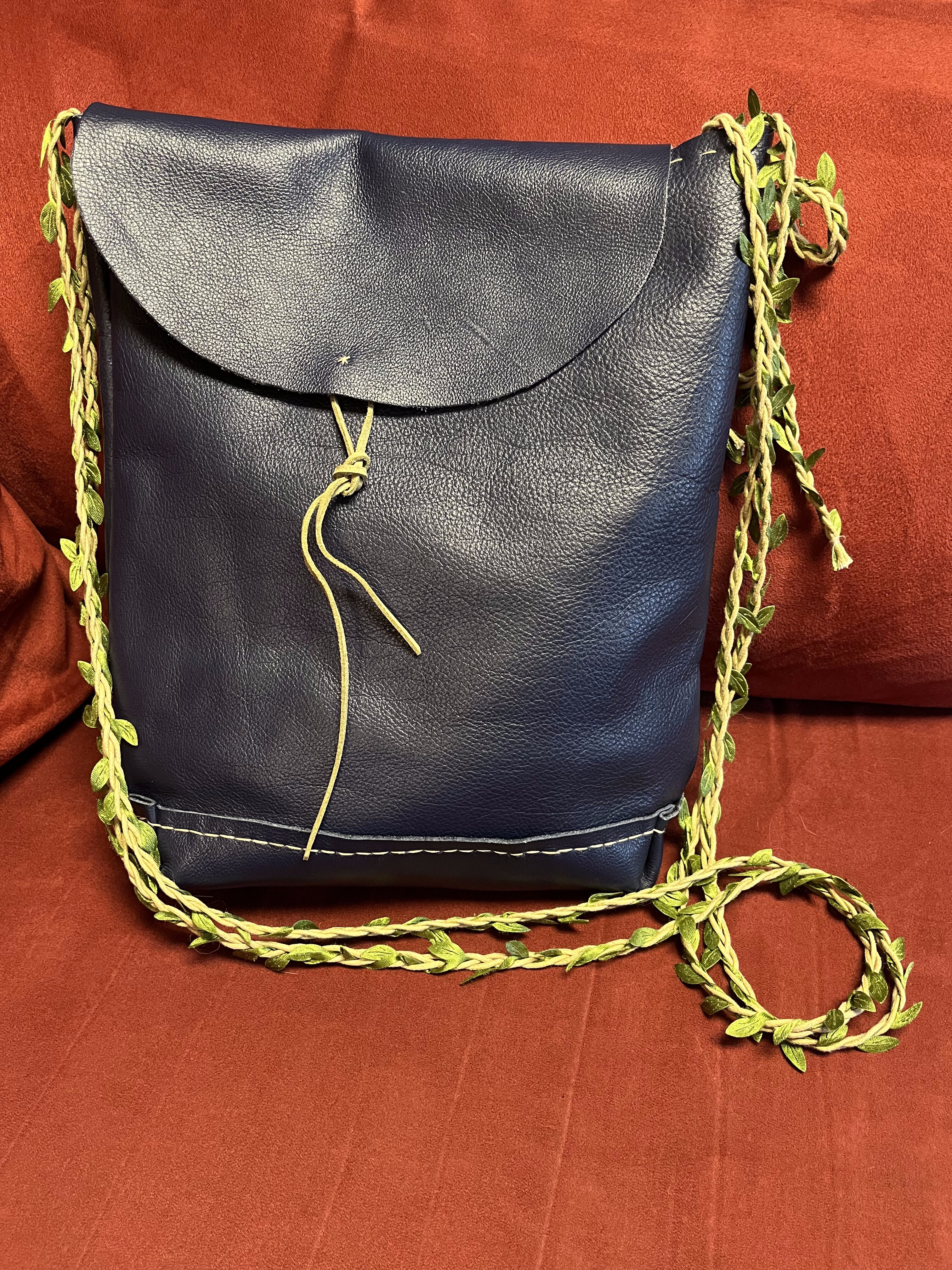 Navy and Vine Purse